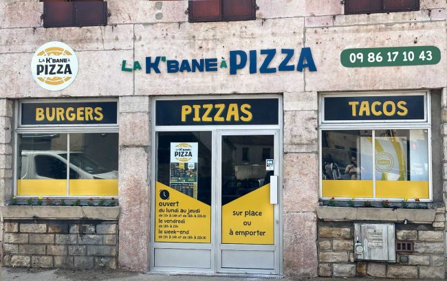 Installation nouvelle enseigne La Cabane à Pizza